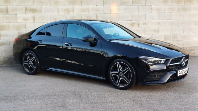 Mercedes Benz CLA 180 AMG line