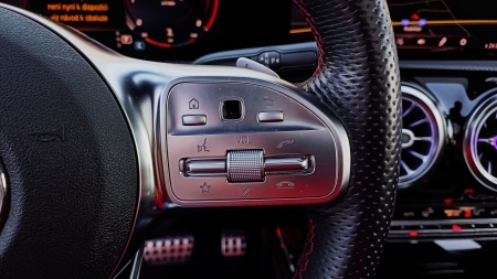 Mercedes Benz CLA 180 AMG line – foto 31