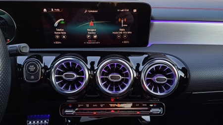 Mercedes Benz CLA 180 AMG line – foto 39