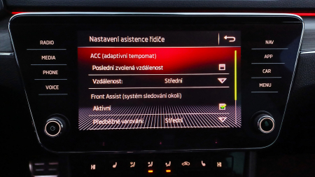 Škoda Superb combi 2.0 TDI 140 kW DSG+F1 SCOUT – foto 25