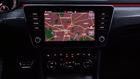 Škoda Superb combi 2.0 TDI 140 kW DSG+F1 SCOUT – foto 16