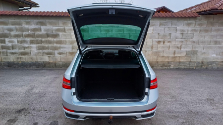 Škoda Superb combi 2.0 TDI 140 kW DSG+F1 SCOUT – foto 9