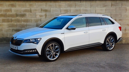 Škoda Superb combi 2.0 TDI 147 kW DSG+F1 SCOUT – foto 3