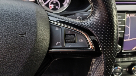 Škoda Superb combi 2.0 TDI 140 kW DSG+F1 SPORTLINE – foto 35