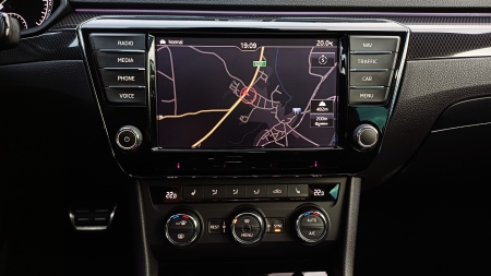 Škoda Superb combi 2.0 TDI 140 kW DSG+F1 SPORTLINE – foto 39