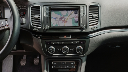 Volkswagen Sharan 2.0 TDI 110kW 4Motion HIGHLINE 7 míst – foto 36