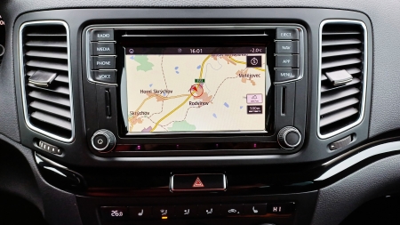 Volkswagen Sharan 2.0 TDI 110kW 4Motion HIGHLINE 7 míst – foto 41
